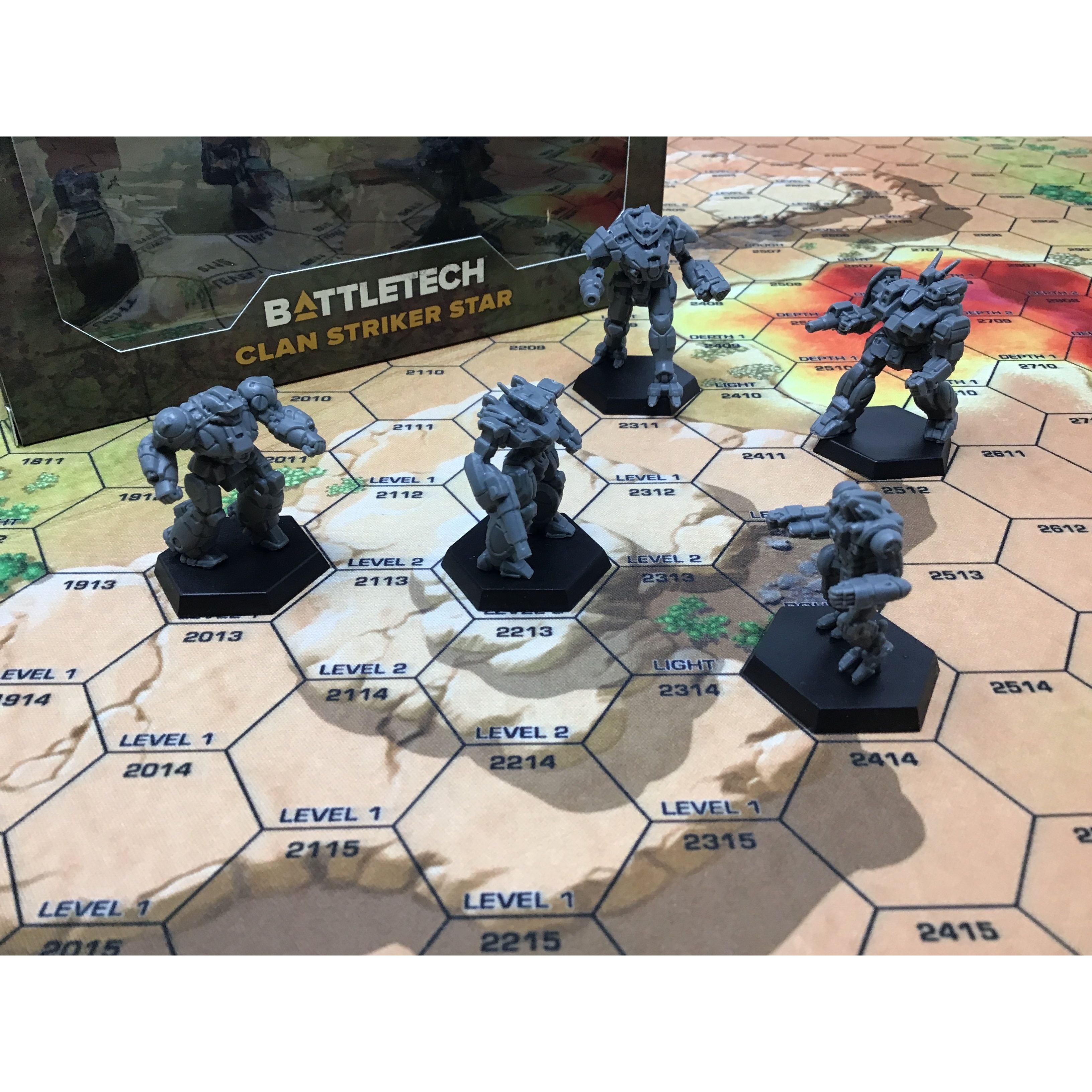 Clan Striker Star ForcePack box for BattleTech, five unpainted light and medium Clan BattleMech miniatures