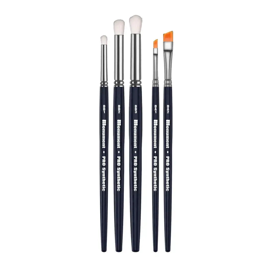 PRO Synthetic Drybrush Set - Angled and domed brushes for texturing and blending.