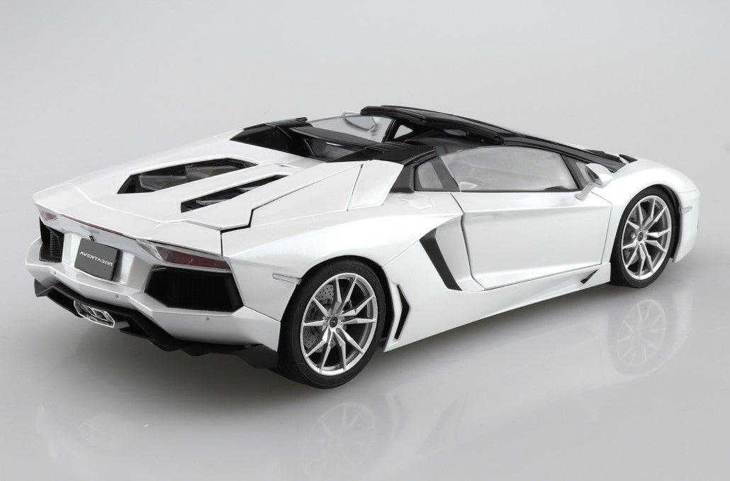 Aoshima 1/24 Lamborghini Aventador LP700-4 Roadster '12