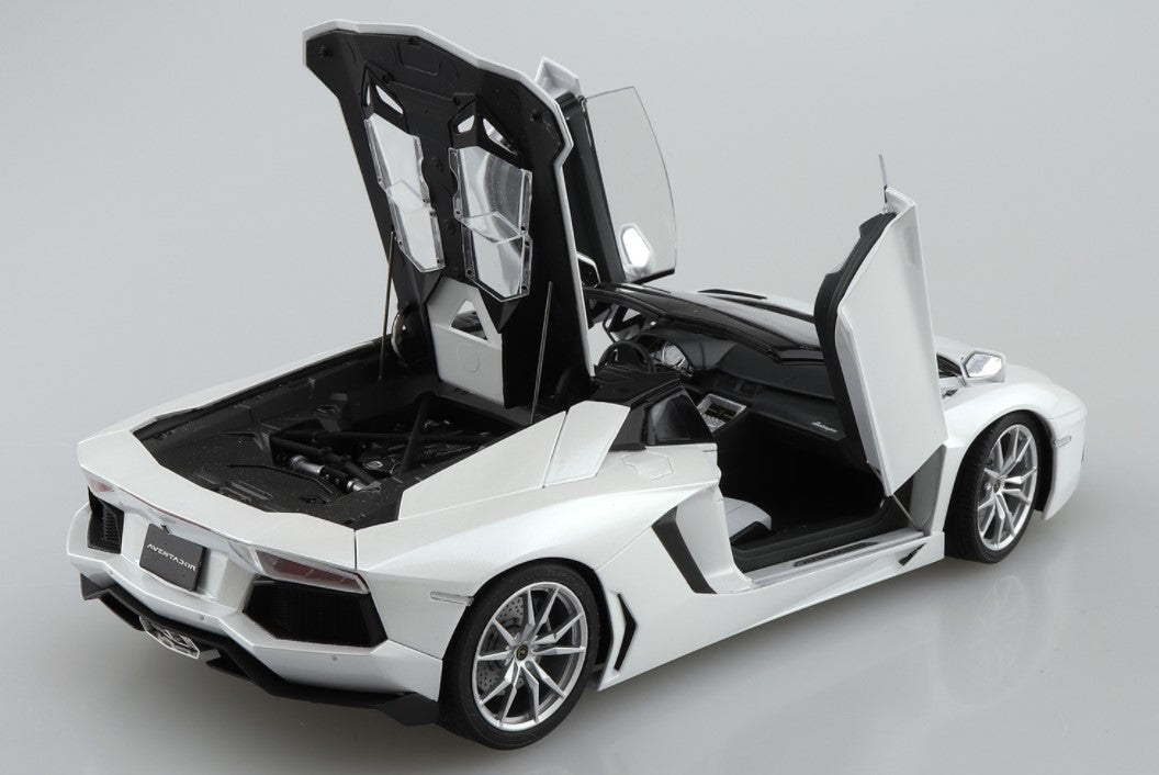 Aoshima 1/24 Lamborghini Aventador LP700-4 Roadster '12