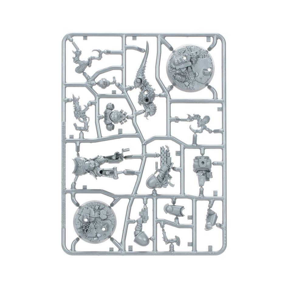 Warhammer 40000 10th Edition multipart plastic miniatures sprue with Space Marines Infernus Marine and Tyranids Termagant.