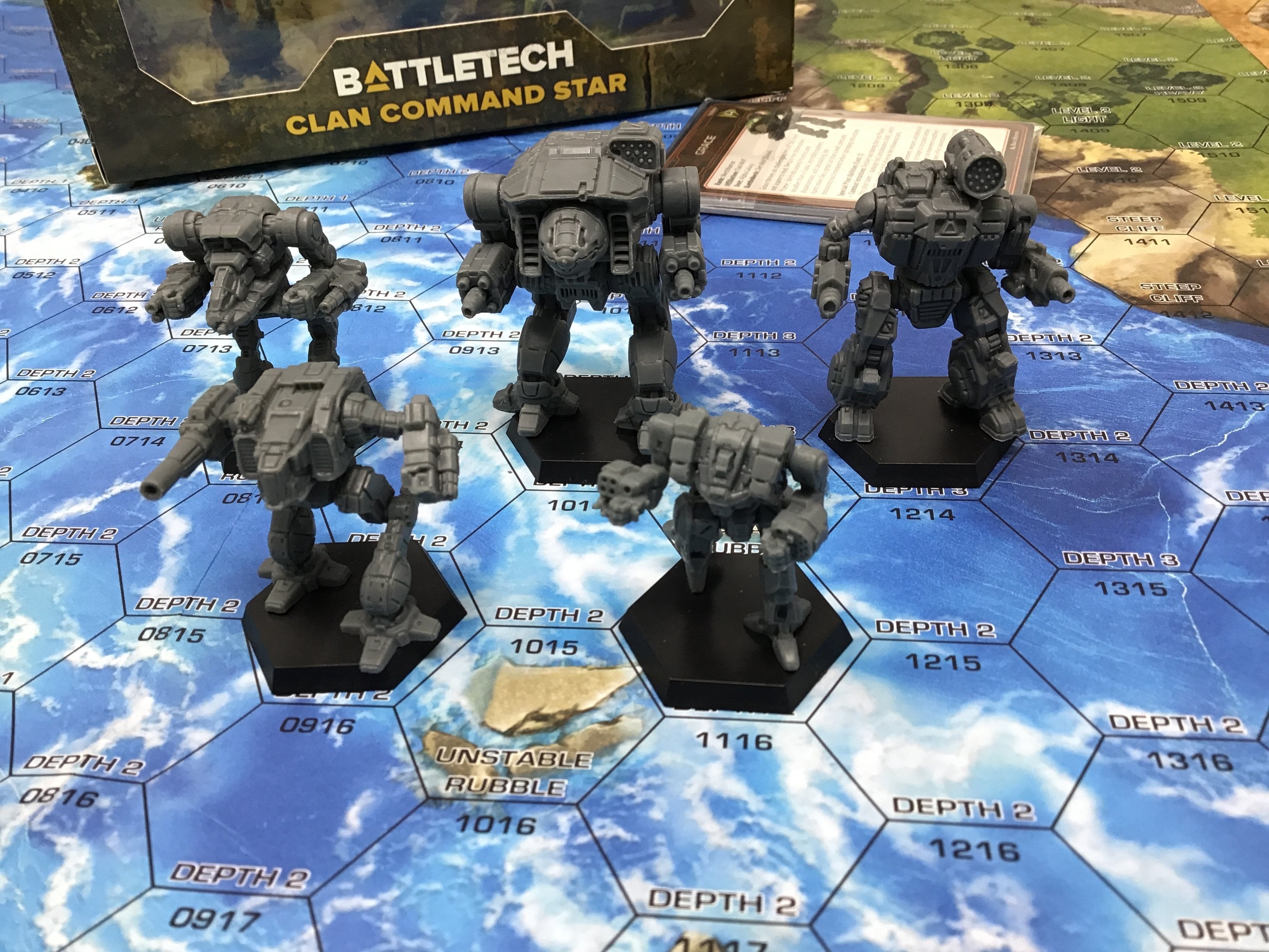 Clan Command Star ForcePack box for BattleTech, five unpainted Clan OmniMech miniatures