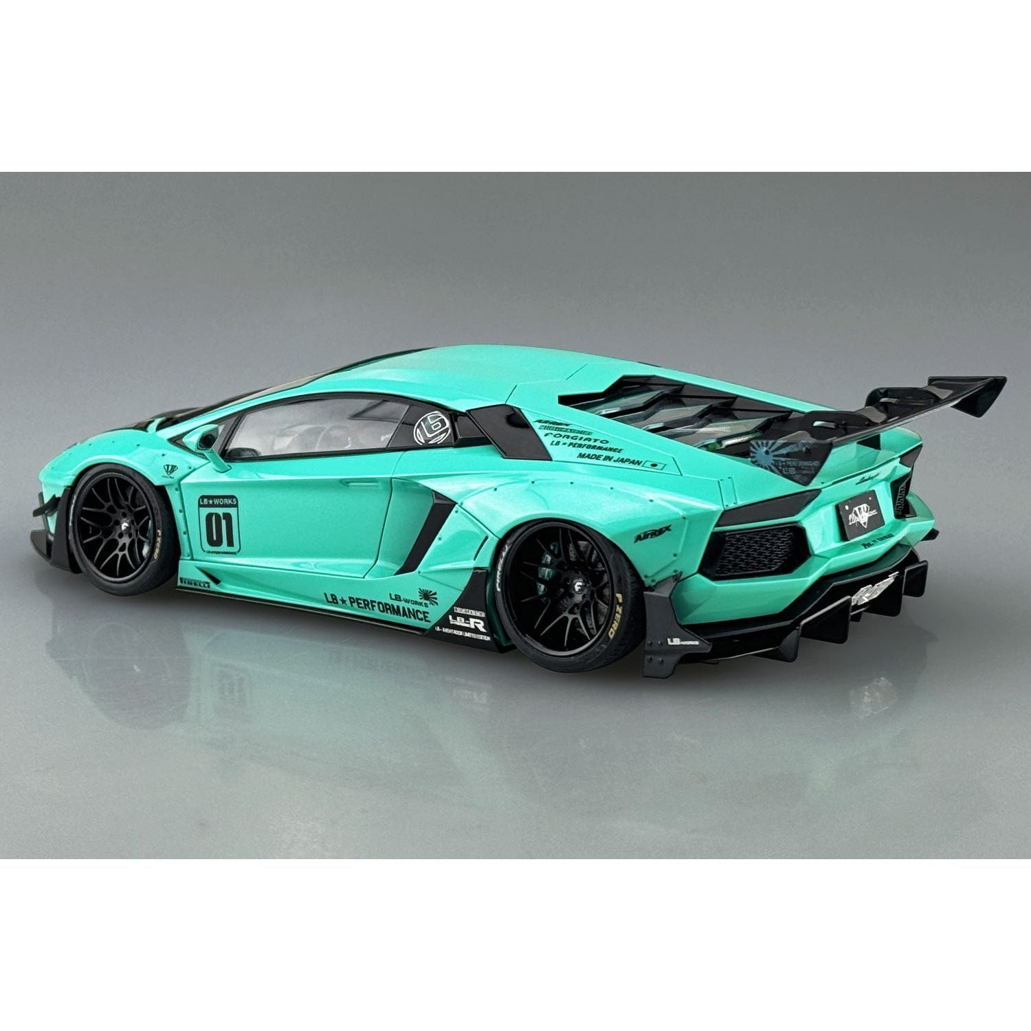 Aoshima LB-WORKS 1/24 Lamborghini Aventador Limited Edition Ver.2 - War Games USA