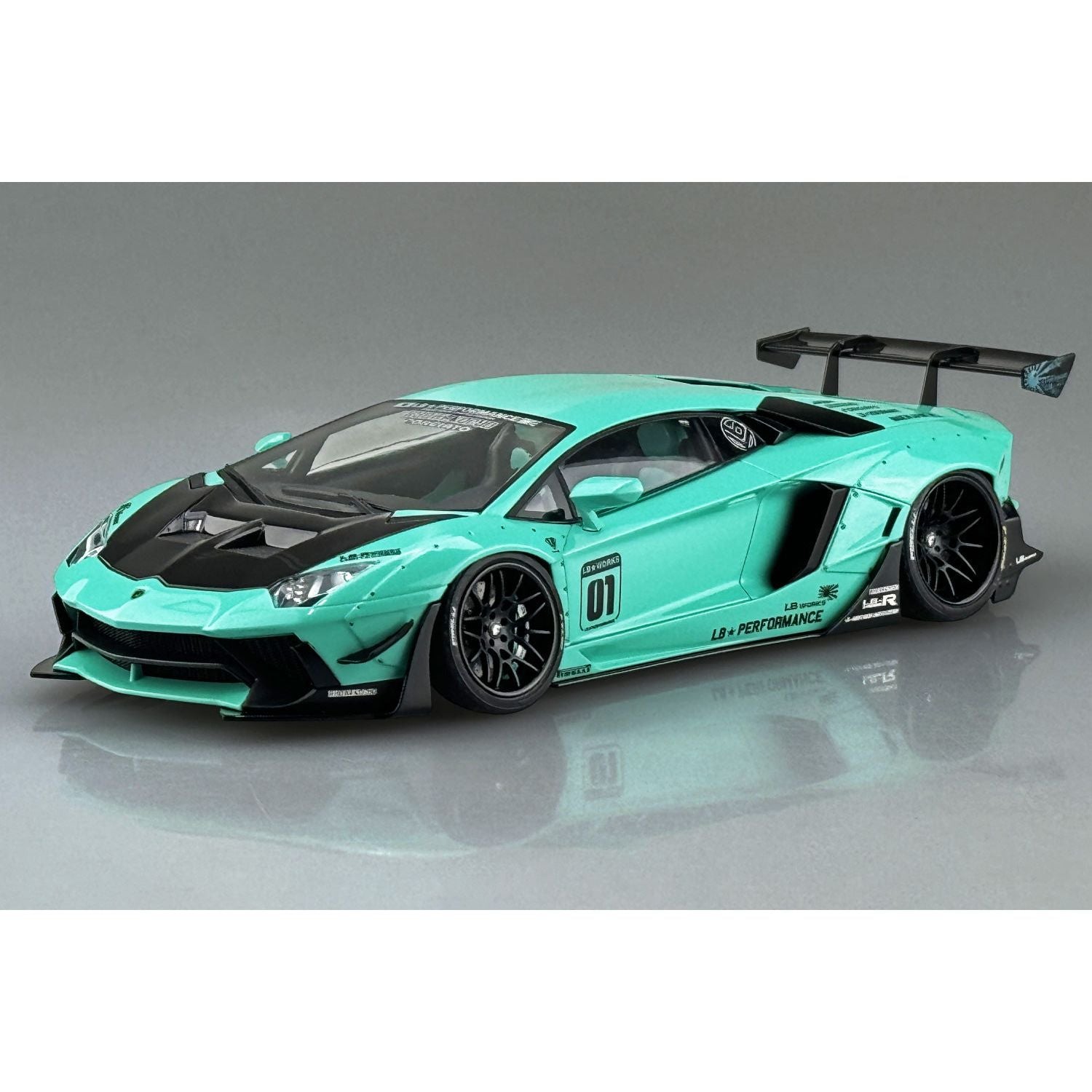 Aoshima LB-WORKS 1/24 Lamborghini Aventador Limited Edition Ver.2 - War Games USA
